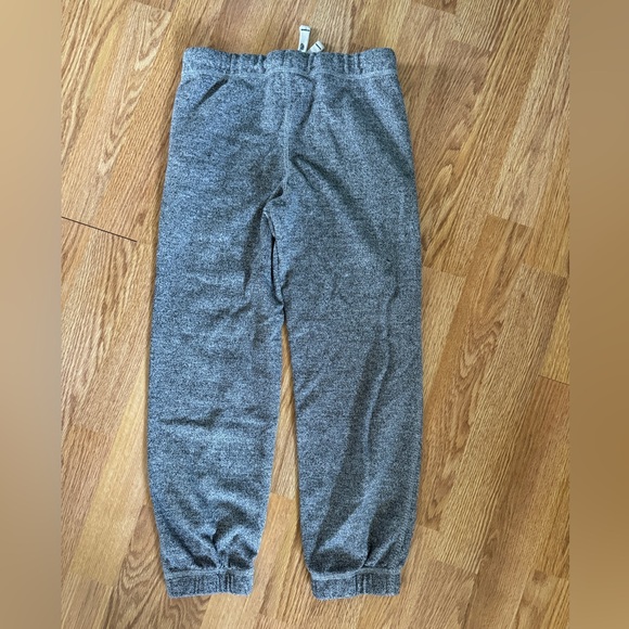 Roots sweatpants size 8  kids - Picture 4 of 4